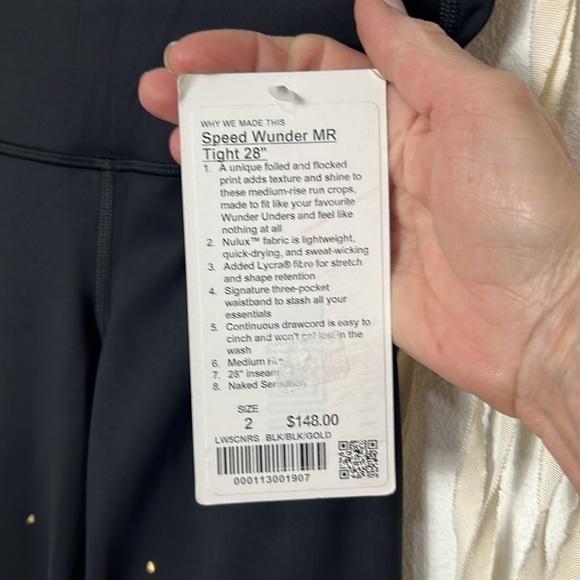 Lululemon NWT Speed Wunder Tight Luna New Year in Black Gold Size 2 - Picture 6 of 16